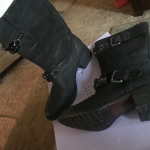 Vera Wang Lavendar Boots